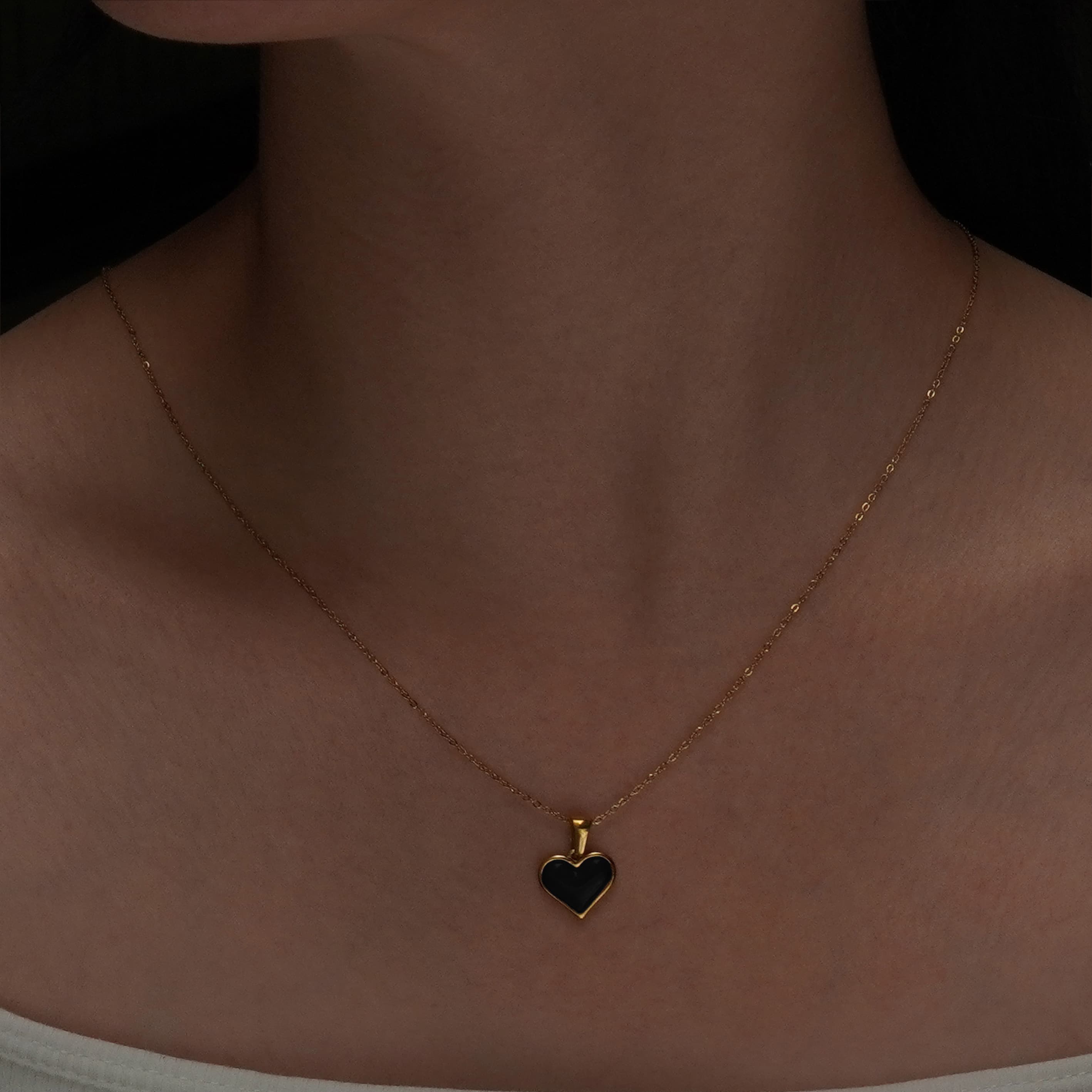 heart-shape-stainless-steel-gold-plated-pendant-necklace-image-2